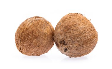 Hindistan cevizi beyaz arkaplanda izole edildi