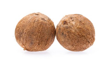 Hindistan cevizi beyaz arkaplanda izole edildi