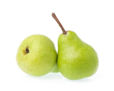 yeşil armutlar beyaz arkaplanda izole