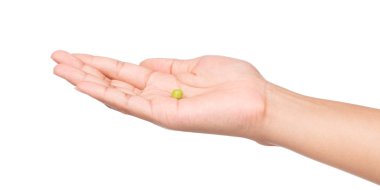 Beyaz arkaplanda el ele tutuşan fasulye 