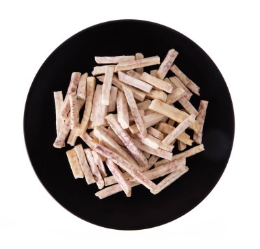 beyaz arkaplanda izole edilmiş yemek üzerine taro atıştırmalıkları.