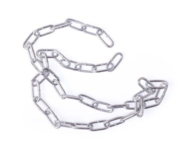 Beyaz arka plan üzerinde izole çelik zincir