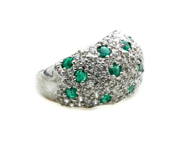 Anillo Banda Verde Esmeralda Sobre Fondo Blanco — Foto de Stock