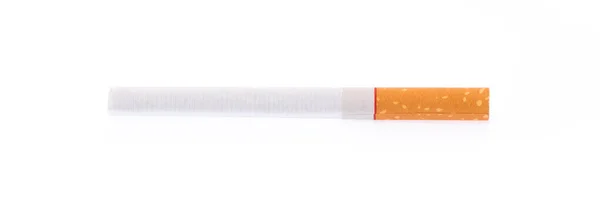 在白色背景下隔离的香烟特写 — 图库照片