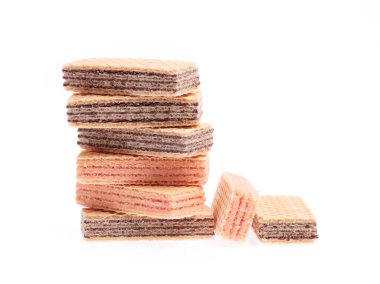 Beyaz arka planda izole edilmiş çilekli waffle 'lar.