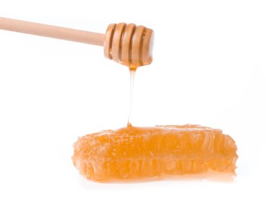 Beyaz arka planda izole edilmiş bal için ahşap kaplamalı bal petekleri