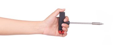 El ele tutuşan tornavida beyaz arkaplanda biraz izole edilmemiş.