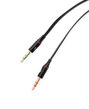 mikrofon ve kulaklık soketlerini ayırmak için standart bir 3.5 mm TRRS ses kriko kablosu.