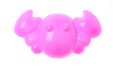 beyaz arka planda izole plaj oyuncaklarının plastik hayvanı