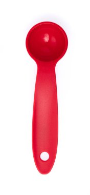 Kırmızı beyaz arka plan üzerinde izole kaşık ölçme
