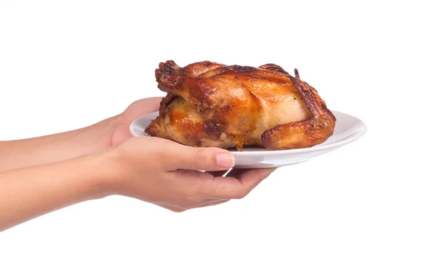 Рука Держа Жареного Цыпленка Тарелке Изолированы Белом Фоне — стоковое фото