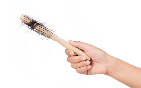 Main Tenant Une Brosse Peigne Avec Des Cheveux Perdus Isolé — Photo