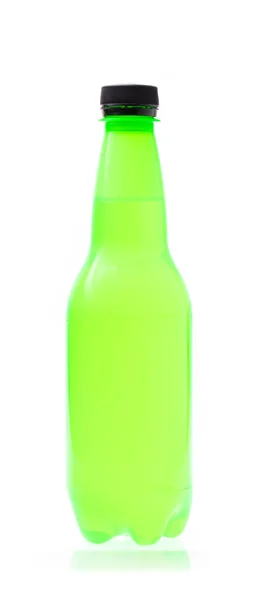 Plastic Fles Beluchte Frisdrank Geïsoleerd Witte Achtergrond — Stockfoto