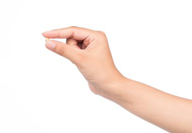 El ele tutuşan soya fasulyeleri beyaz arka planda izole edilmiş