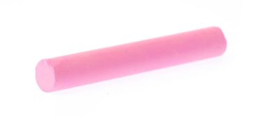 Beyaz arkaplanda pembe tebeşir rengi izole edildi.