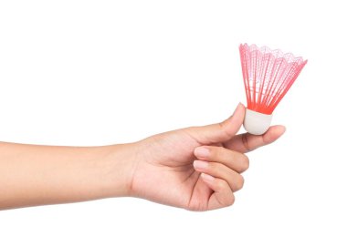 El ele tutuşan Kırmızı Plastik Badminton mekik horozu beyaz arka planda izole edildi
