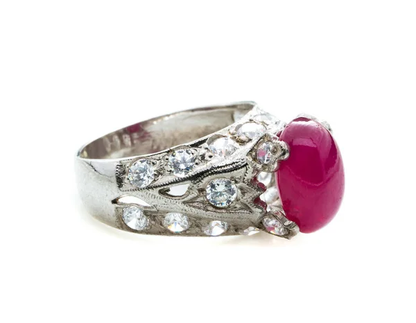 Anillo Rubí Rosa Sobre Fondo Blanco — Foto de Stock