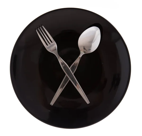 黑色陶瓷盘 铝叉和勺子 白色背景隔离 — 图库照片