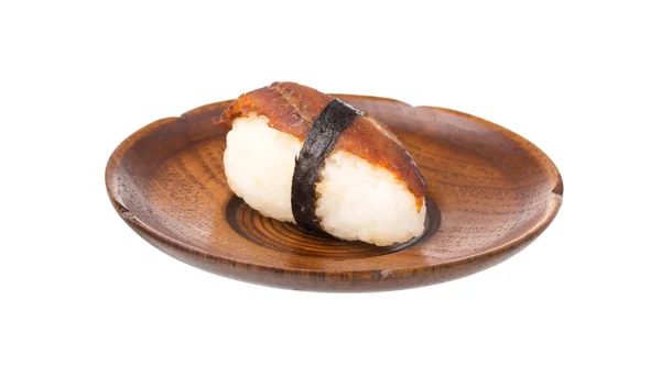 Sushi Segar Pada Piring Kayu Terisolasi Pada Latar Belakang Putih — Stok Foto