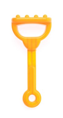 Beyaz arka planda izole edilmiş plastik çocuk tırmığı.