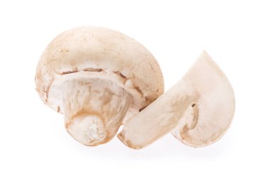 Şampiyon Mantarı Dilimi beyaz arkaplanda izole edildi