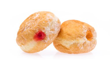 Jöleli çörekler beyaz arkaplanda izole edilmiş.