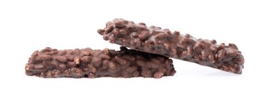 Çikolata Tahıl Bar beyaz arka plan üzerinde izole