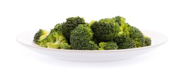 Brokoli çanağı beyaz arkaplanda izole edildi