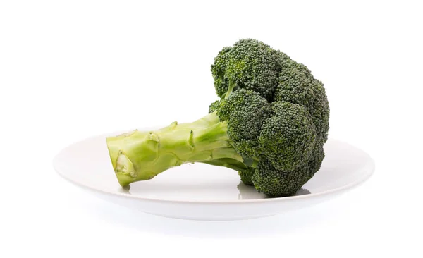 Weißer Teller Brokkoli Isoliert Auf Weißem Hintergrund — Stockfoto