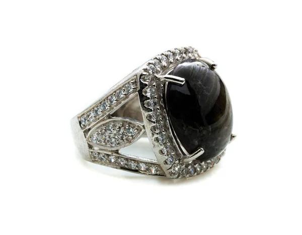 Mooie Zwarte Jaspis Ring Witte Achtergrond — Stockfoto