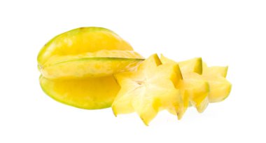 Beyaz arkaplanda izole edilmiş yıldız meyvesi ya da karambola