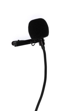 Mikrofon yaka veya yaka üzerinde izole beyaz arka plan