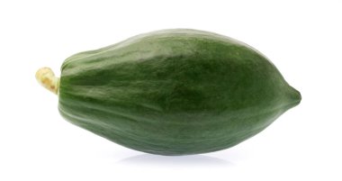 yeşil papaya beyaz arkaplanda izole