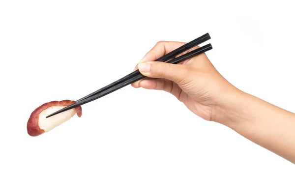 Χέρι Κρατώντας Salmon Σούσι Chopsticks Απομονώνονται Λευκό Φόντο — Φωτογραφία Αρχείου
