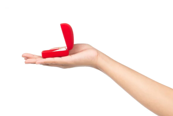 Mão Segurando Uma Caixa Veludo Vermelho Para Anel Isolado Fundo — Fotografia de Stock