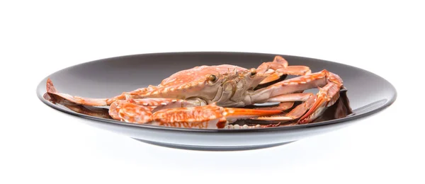 Kepiting Dimasak Disiapkan Piring Hitam Diisolasi Pada Latar Belakang Putih — Stok Foto