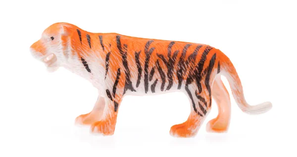 虎はプラスチック製だ 白い背景に隔離された動物のおもちゃ — ストック写真