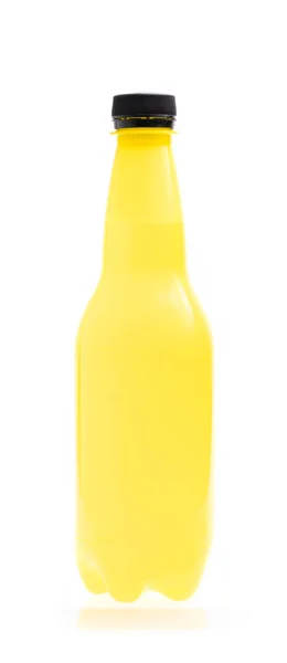Plastikflasche Mit Belüftetem Erfrischungsgetränk Isoliert Auf Weißem Hintergrund — Stockfoto