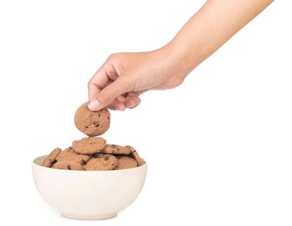 Mano Che Tiene Ciotola Cioccolato Chip Cookie Isolato Sfondo Bianco — Foto Stock