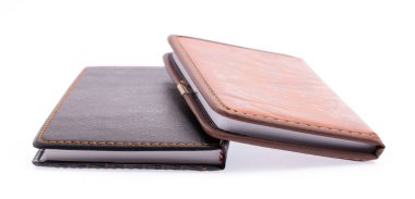 Beyaz arka plan üzerinde izole deri Notebook