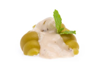 beyaz arkaplanda izole edilmiş makarna