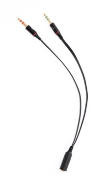 mikrofon ve kulaklık soketlerini ayırmak için standart bir 3.5 mm TRRS ses kriko kablosu.