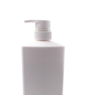Beyaz arka planda izole edilmiş beyaz losyon şişesi