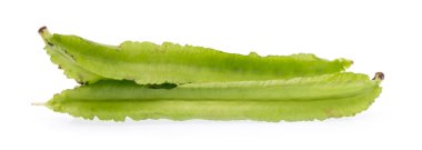 Kanatlı fasulye beyaz arkaplanda izole edildi