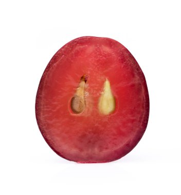 Beyaz arka plan üzerinde izole dilim üzüm