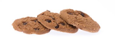 Beyaz arkaplanda izole edilmiş çikolatalı kurabiye