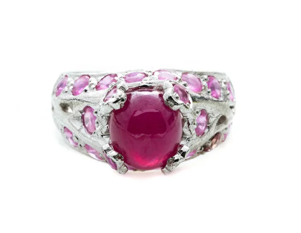 Anillo Rubí Rosa Sobre Fondo Blanco — Foto de Stock