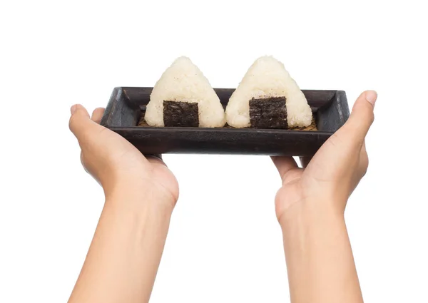 Onigiri Com Algas Secas Nori Bandeja Bambu Isolado Fundo Branco — Fotografia de Stock