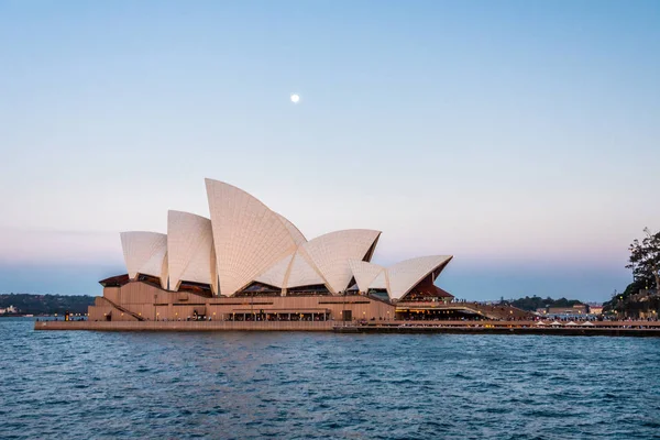 Sydney, Australia - 23 10 2018: Moon rising behind the Opera House — 스톡 사진
