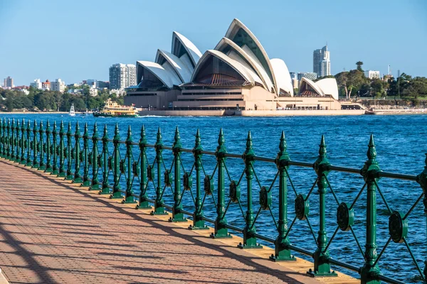 Sydney, Australia - 22 10 2018: Opera w słoneczny dzień — Zdjęcie stockowe